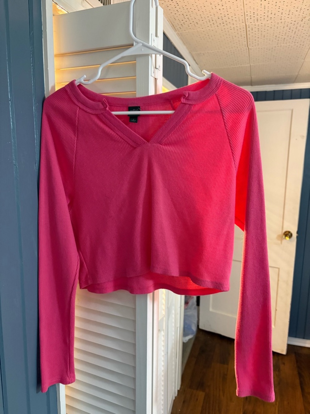 wild fable Hot Pink Ribbed V-Neck Long Sleeve Crop Top